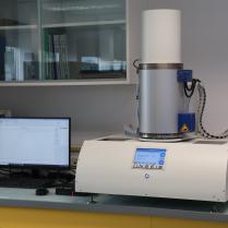 Analyseur de diffusivité thermique LaserFlash LINSEIS LFA 1000-Photo